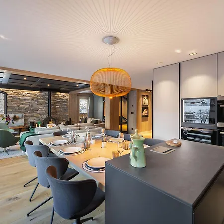 Chalet Familial Moderne A Meribel Village, Terrasse Sud Avec Jacuzzi, Proche Pistes Et Commerces - Fr-1-566-56 *