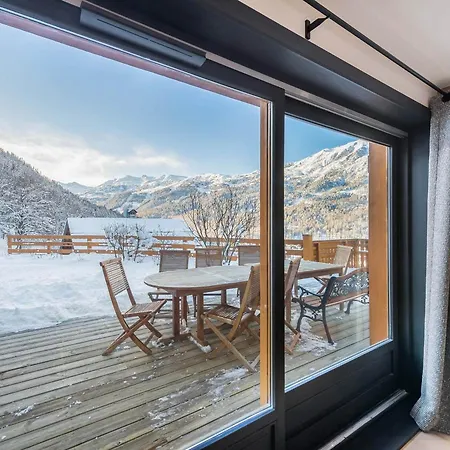 Familial Moderne A Meribel Village, Terrasse Sud Avec Jacuzzi, Proche Pistes Et Commerces - Fr-1-566-56